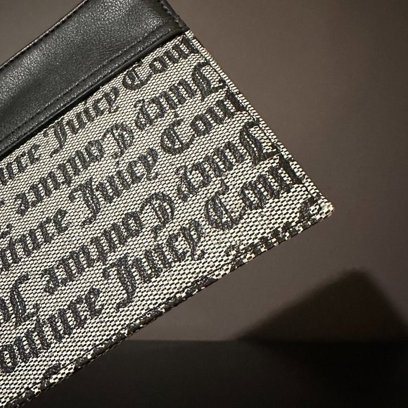 Juicy Couture Shout It Out Wristlet - Picture 6 of 11